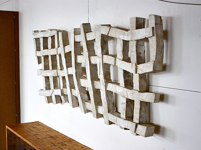 Waagerechte, Holz bemalt, 2012
